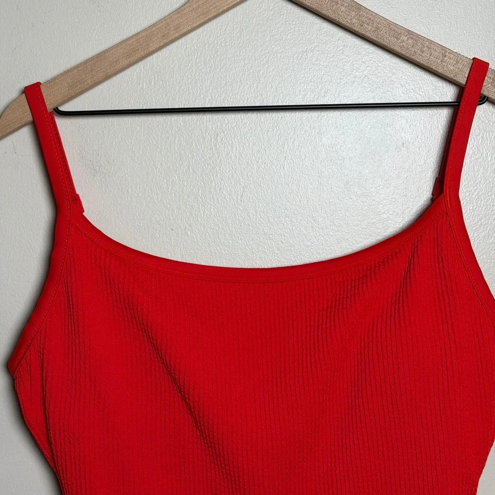 Aerie Women One Piece Full Coverage XL Red Ribbed Texture UPF 50 Adjustable